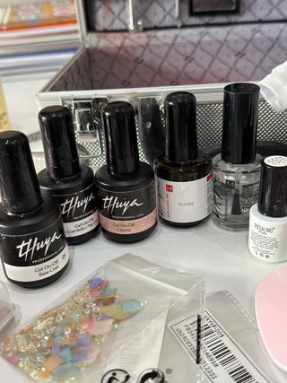 Kit Uñas Acrílicas/Gel con Maletín Thuya