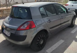 Renault Megane 2003 / averiado