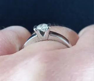 Anillo Oro 18k con Brillante 0.35ct