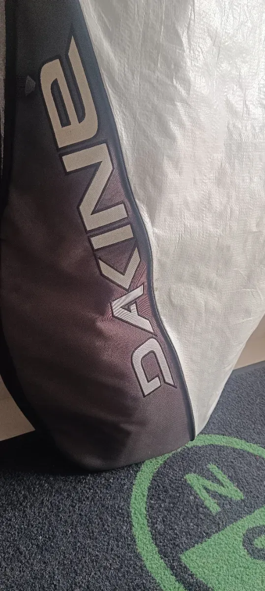 Tavola SurfKite DK 5'8' con 24 lt Borsa inclusa
