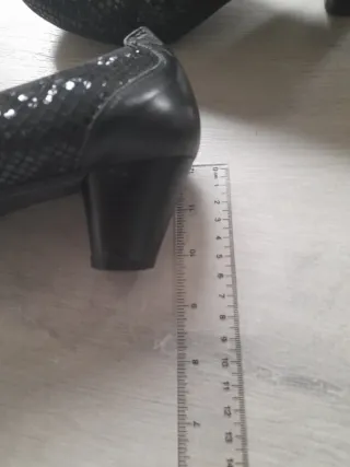 Zapato Salón Piel Tacón Negro