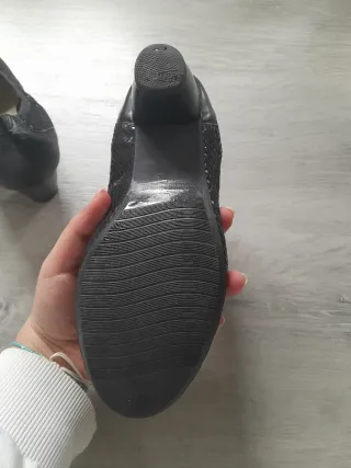 Zapato Salón Piel Tacón Negro