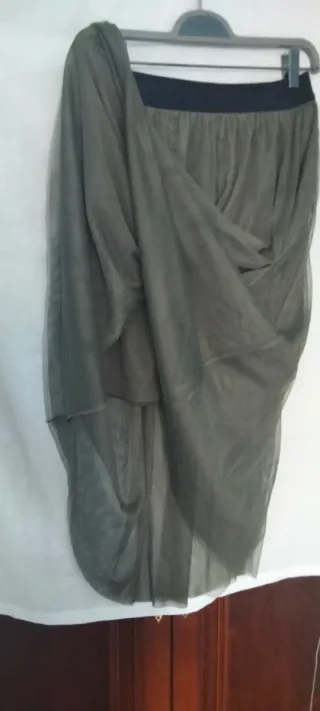 Falda midi Vero Moda verde oliva