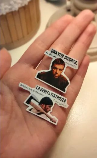 Set Stickers di "Salmo"