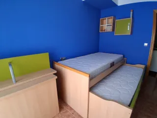 Estantería juvenil madera y verde