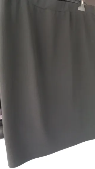 Gonna nera tg 54 con spacco