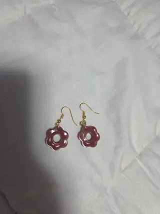 Pendientes flor granate dorados
