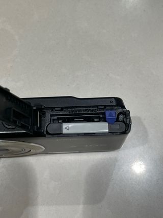 Sony DSC-W710 Cámara Digital y batería original