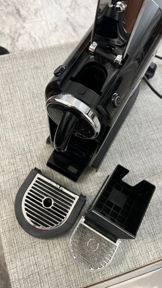 Cafetera Nespresso DeLonghi Negra citiz my machin
