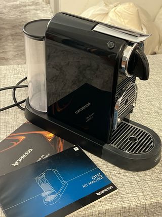 Cafetera Nespresso DeLonghi Negra citiz my machin