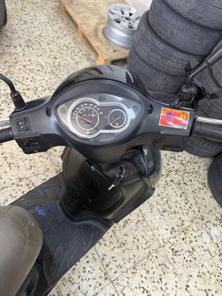 Peugeot Tweet 50cc Scooter Negra