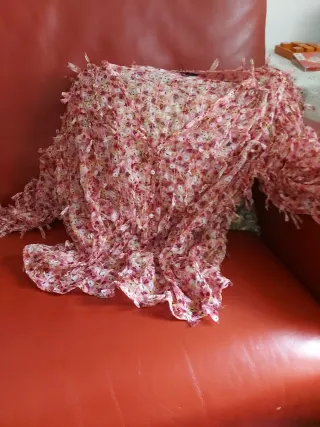 Blusa fiesta rosa estilosa