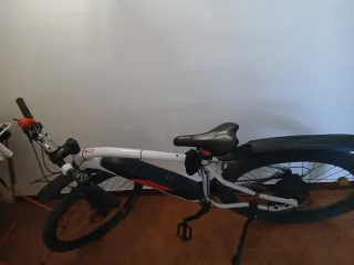 Bicicleta Eléctrica Blanca with one battery 650