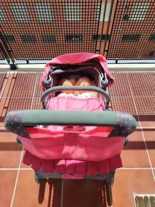 Oferta!! Carro de muñecas rosa + 2 nenucos