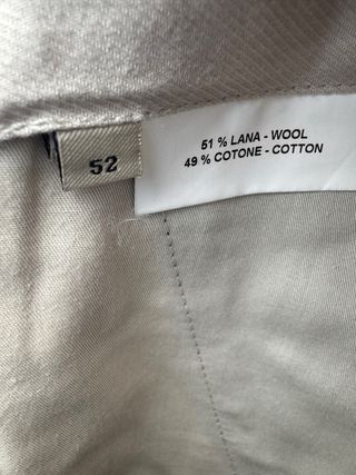 Pantaloni Burberry a scacchi grigi sartoriale.