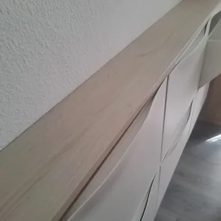 Zapatero moderno blanco y madera