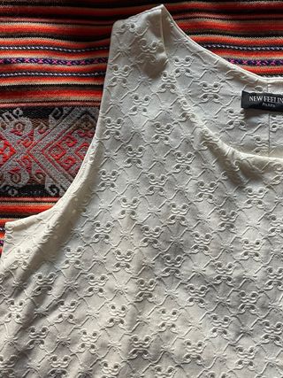 Blusa tirantes New Feeling bordada