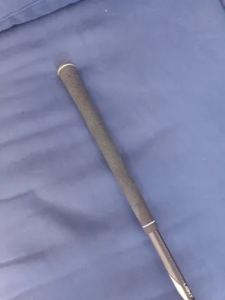 Palo de golf SW. Tengo para diestro/zurdo