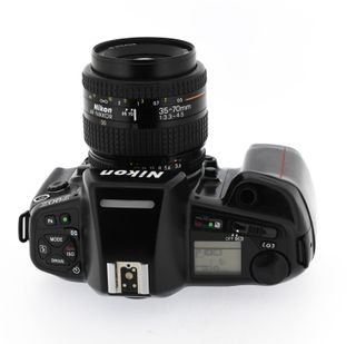 Nikon F90X + Objetivo Nikkor 35-70mm