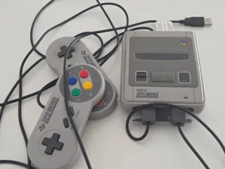 Super Nintendo Mini SNES Classic + 2 Mandos