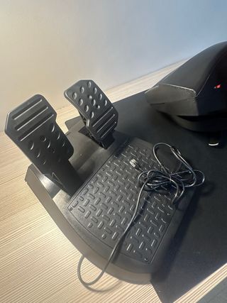 Volante Ferrari con pedales