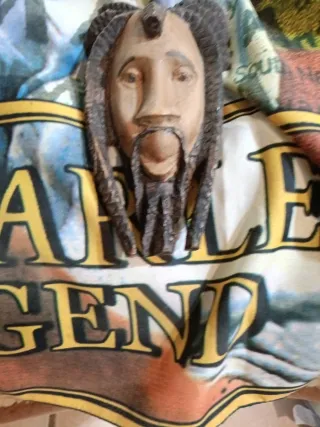 Banderas Bob Marley y Máscara Rastafari y incensia