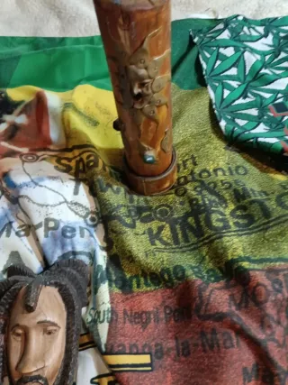 Banderas Bob Marley y Máscara Rastafari y incensia