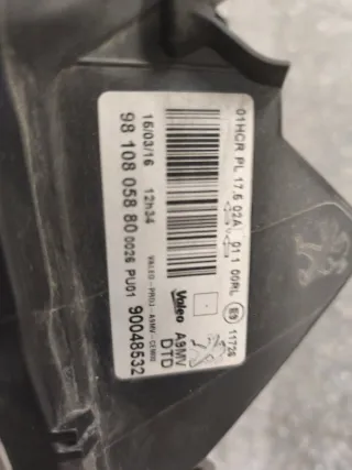Faro Derecho Peugeot 208