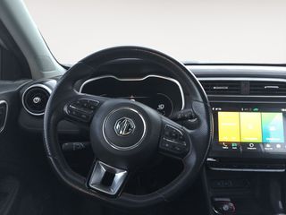 MG ZS Luxury
