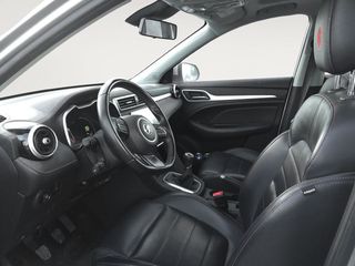 MG ZS Luxury