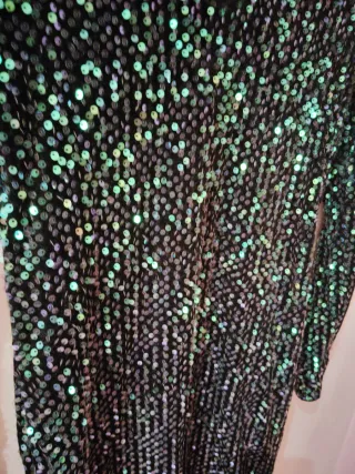 Vestido lentejuelas Zara verde y negro