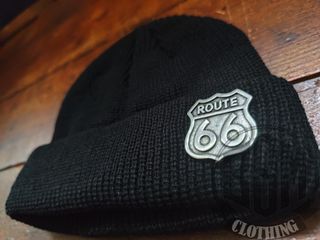 Berretto nero borchia Route 66