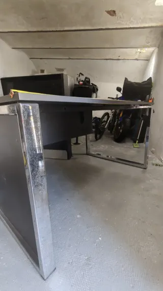 Mesa de despacho diseño metal y madera