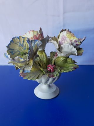Centrotavola con Fiori in Porcellana Capodimonte