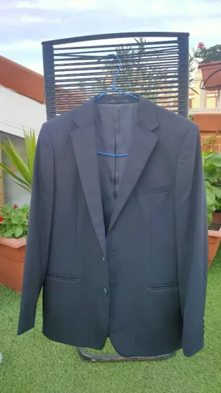 Traje de comunión beige y negro