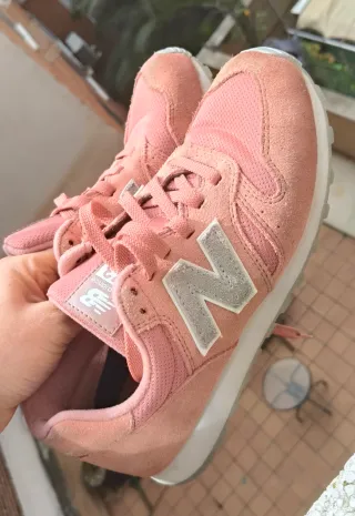 Zapatillas New Balance 373 Rosa y Gris, muy buenos