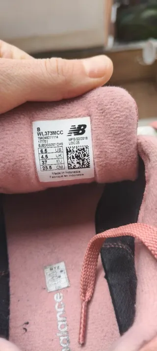 Zapatillas New Balance 373 Rosa y Gris, muy buenos