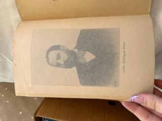 Pensamientos y Siemprevivas (1905)