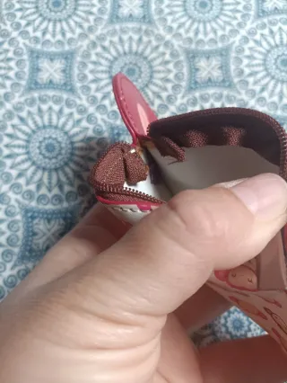 Monedero mono con llavero