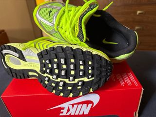 Nike Air Pegasus Amarillo y Plateado