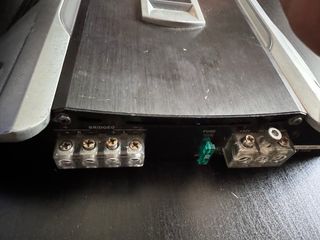 Se vende etapa JBL