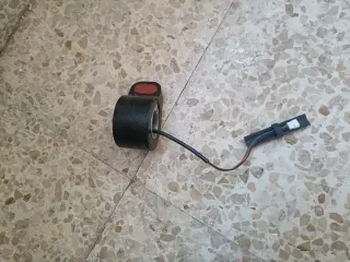 Acelerador para patinete eléctrico