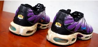 Zapatillas Nike Tn Lila y Blanco