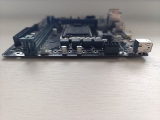 Placa Base Gigabyte H610M K D4 (PUERTO PCI-E ROTO)