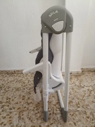 Trona bebé, muy buen estado.