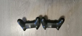 PS4 (PlayStation 4) Negra + 2 Mandos y 4 Juegos