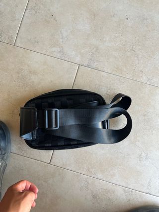 Riñonera Louis Vuitton Negra Damier