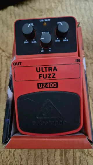 Behringer Ultra Fuzz Pedal Guitarra