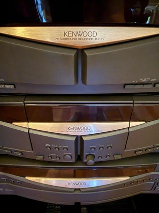 Cadena Kenwood + Mueble + 5 Altavoces + mando