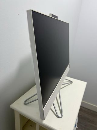 .-HP Todo en Uno Blanco.-